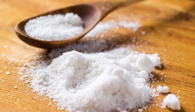 Heated salt helps relieve inflammation in prostatitis in men